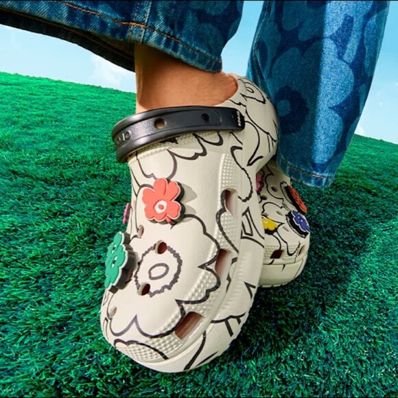 CROCS x Marimekko Classic Platform Clog - Picture 1 of 2